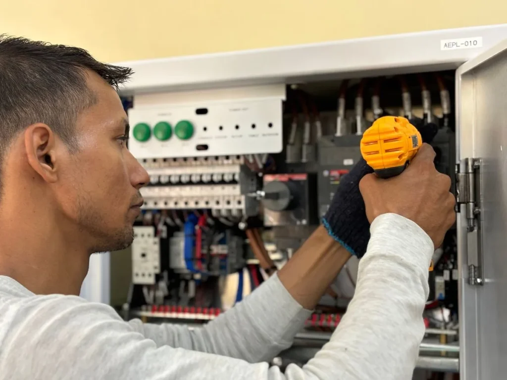 Contrôle d’un coffret électrique à l’aide d’un appareil de mesure