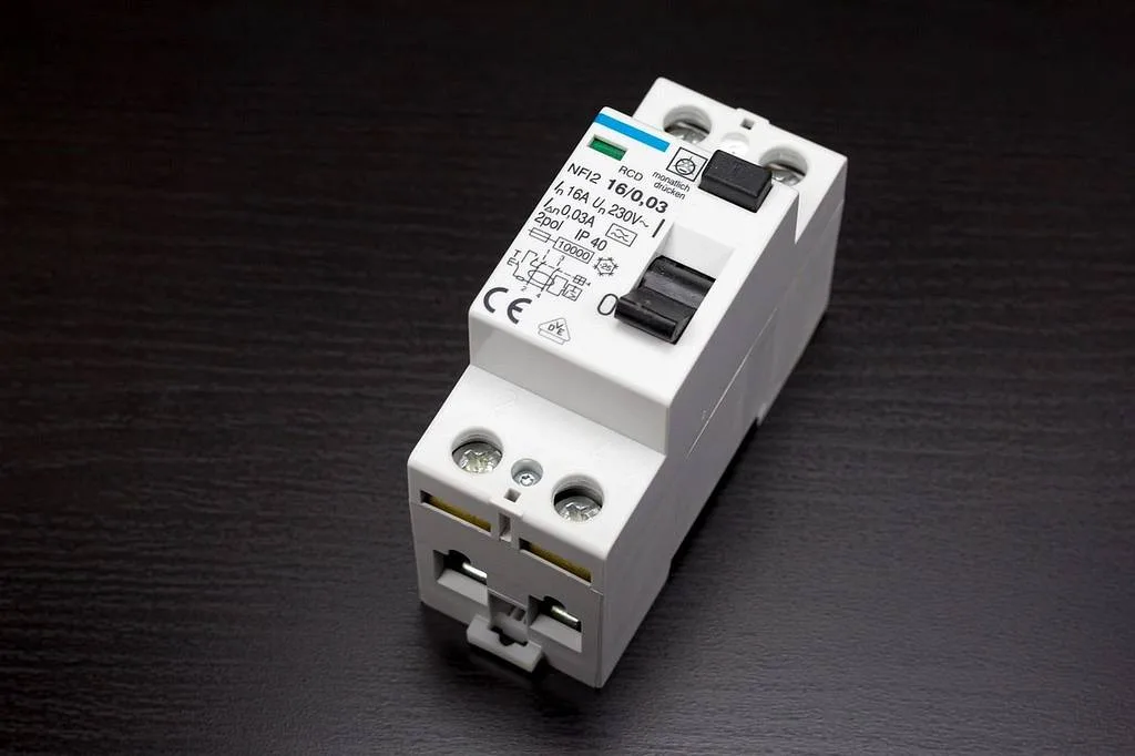 Dispositif de protection différentielle électrique